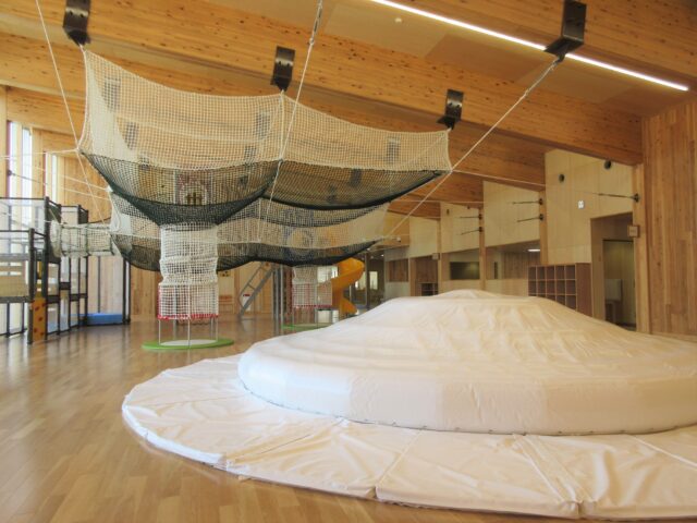 わんぱくひろば