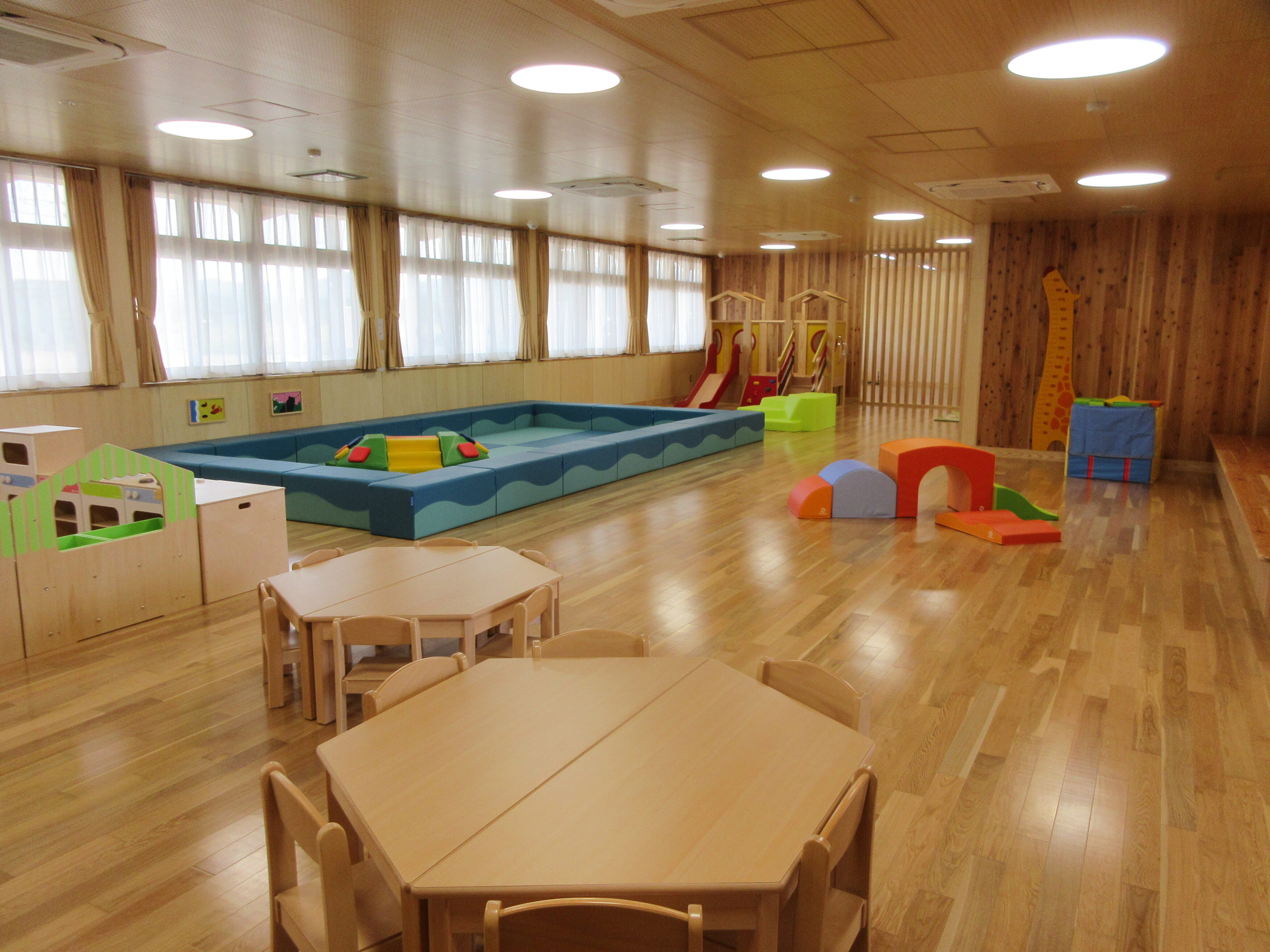 すくすくひろば